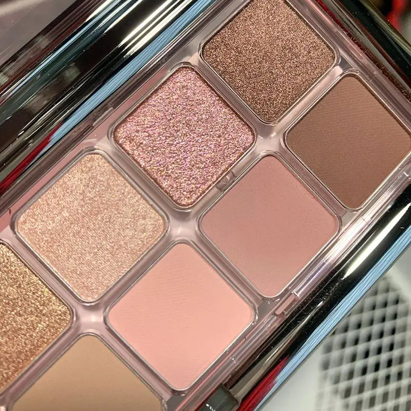 Placa de sombra de ojos de 12  - Beauty Book Makeup Kit reseña y precio