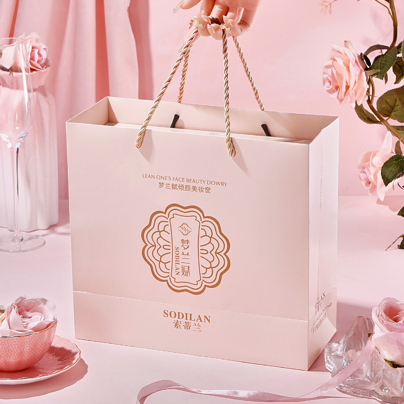 Juego de paleta de sombra de o - Rare Beauty Makeup Kit reseña y precio