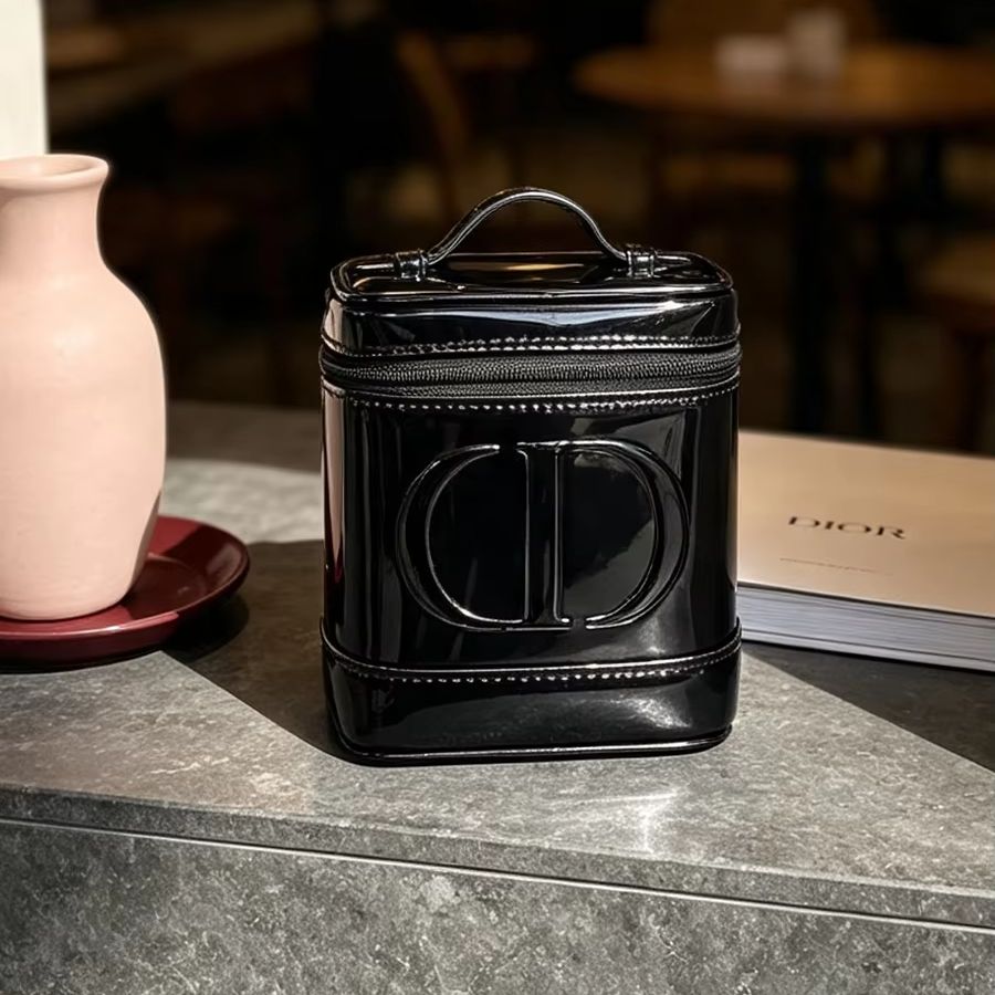 Bolso DIORs de malla negra par - Cosmetic Sponge reseña y precio