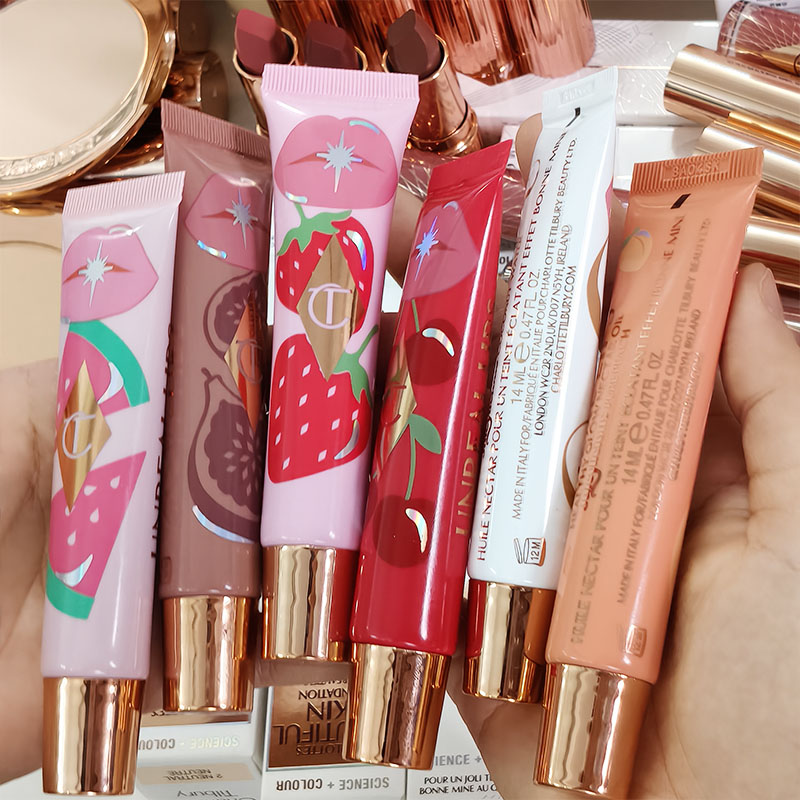 Nuevo Brillo Labial Charlotte  - Huda Beauty Makeup Mini Kit reseña y precio
